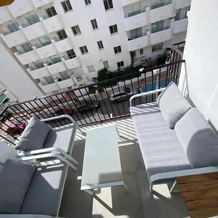 Appartement Stylish Seaside 3 Bed With Terrace + Sea View